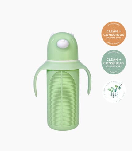 KaakaaBaby glass bottle 270mL in Green with the Clean + Conscious Awards 2026 Bronze Winner rosette, Best Baby Accessories, the 2025 Finalist rosette and the AGOA Approved mark, in a vertical column